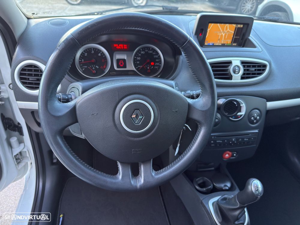 Renault Clio - 9