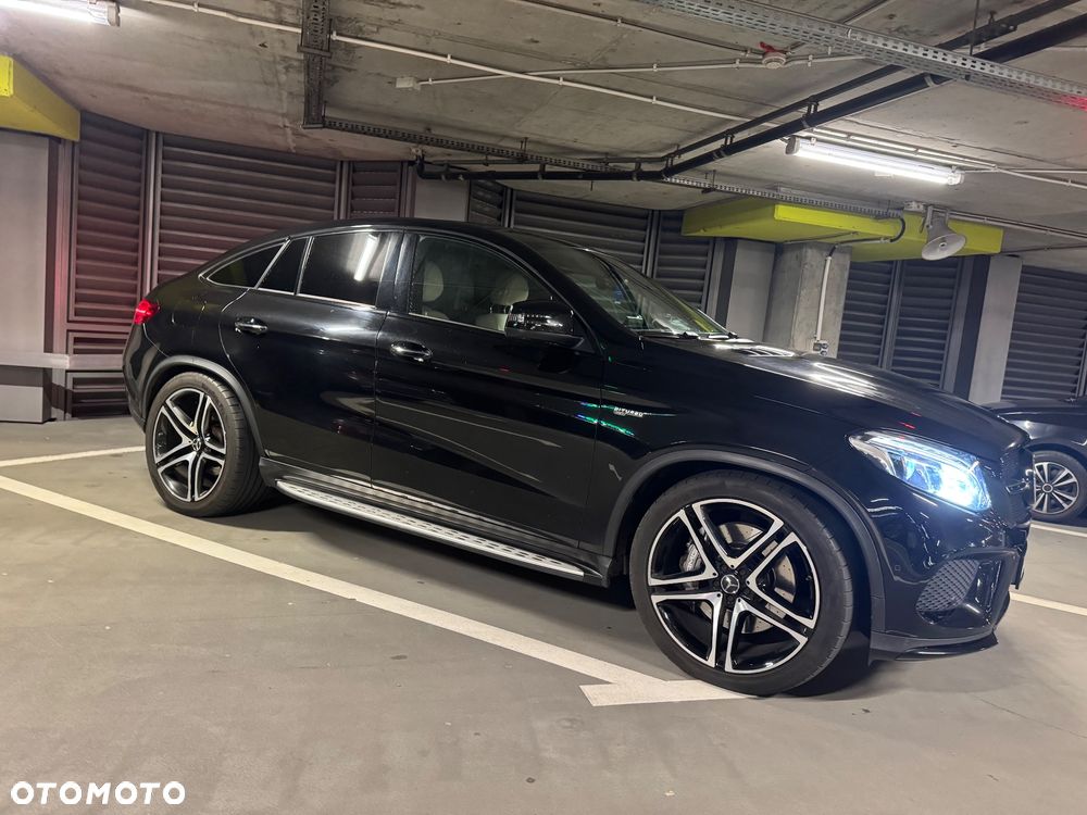 Mercedes-Benz GLE AMG Coupe 43 4-Matic - 4