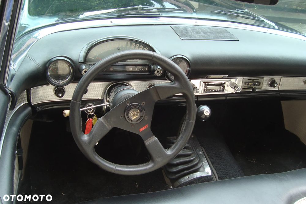 Ford Thunderbird - 9