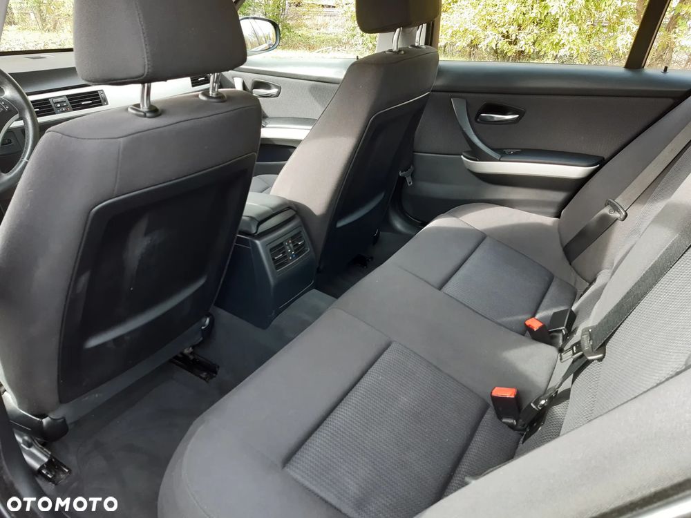 BMW Seria 3 318i Edition Lifestyle - 13