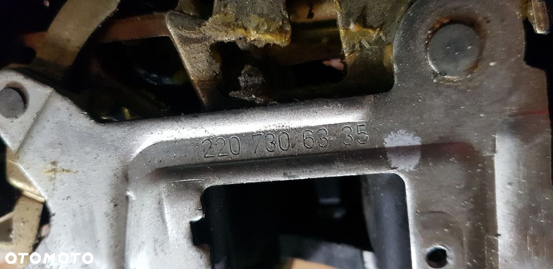 MERCEDES W220 ZAMEK DRZWI LEWY TYŁ 2207306335 - 4