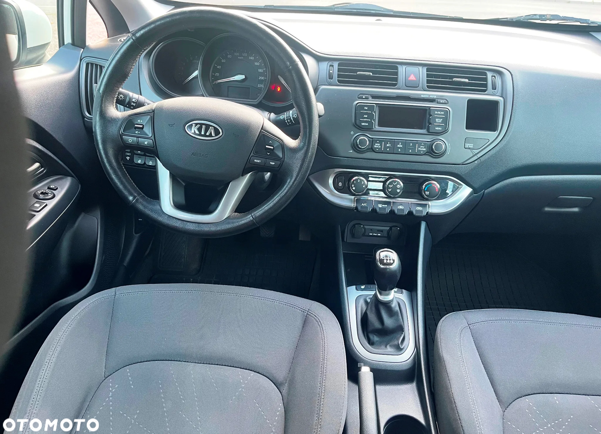Kia Rio 1.4 Business Line Plus - 11