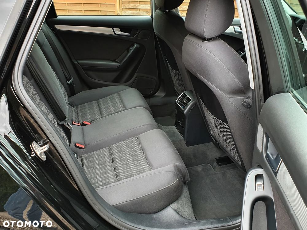 Audi A4 Avant 2.0 TDI DPF S line Sportpaket - 16