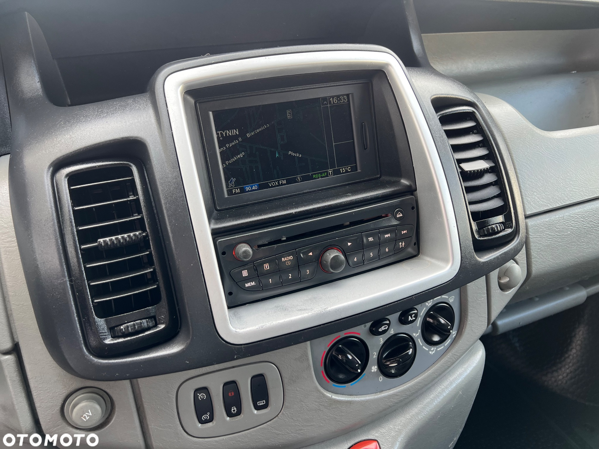 Opel VIVARO - 33
