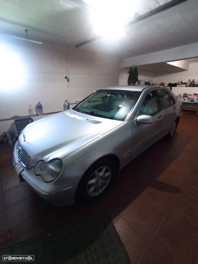 Mercedes-Benz C 220