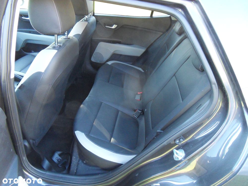 Kia Stonic 1.0 T-GDI DCT OPF Platinum Edition - 13
