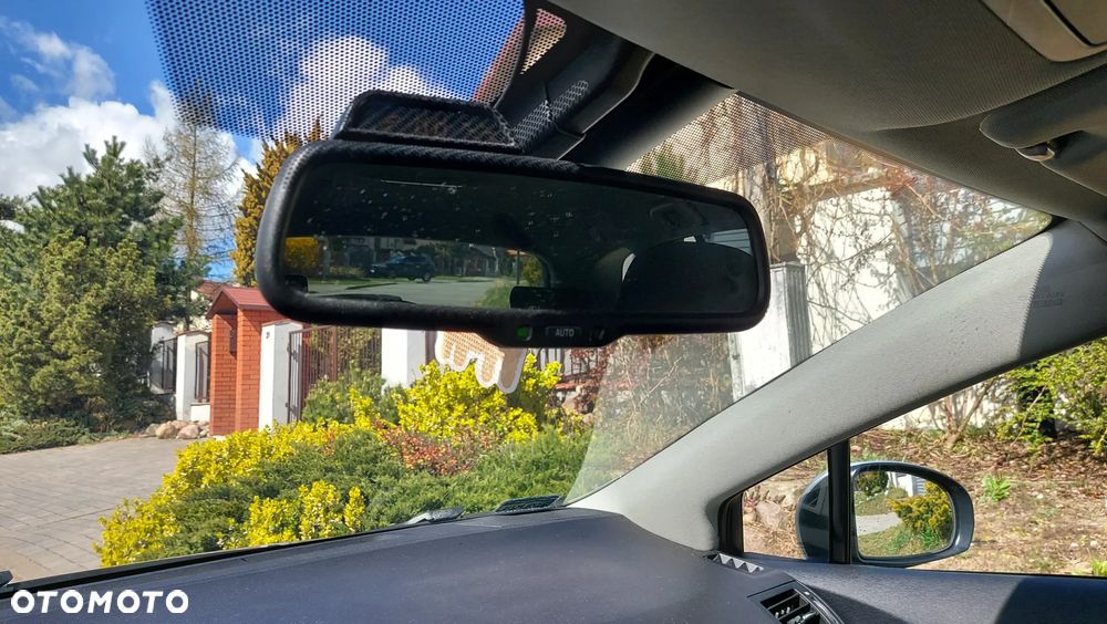 Toyota Avensis 2.0 D-4D Sol - 15