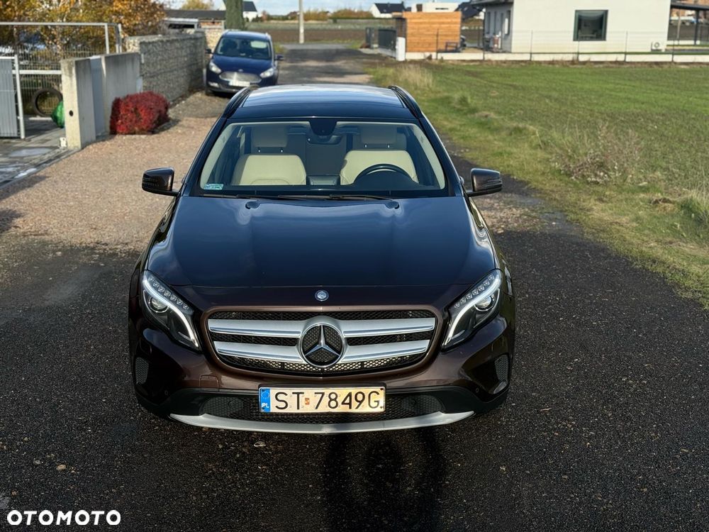 Mercedes-Benz GLA 250 4-Matic - 11