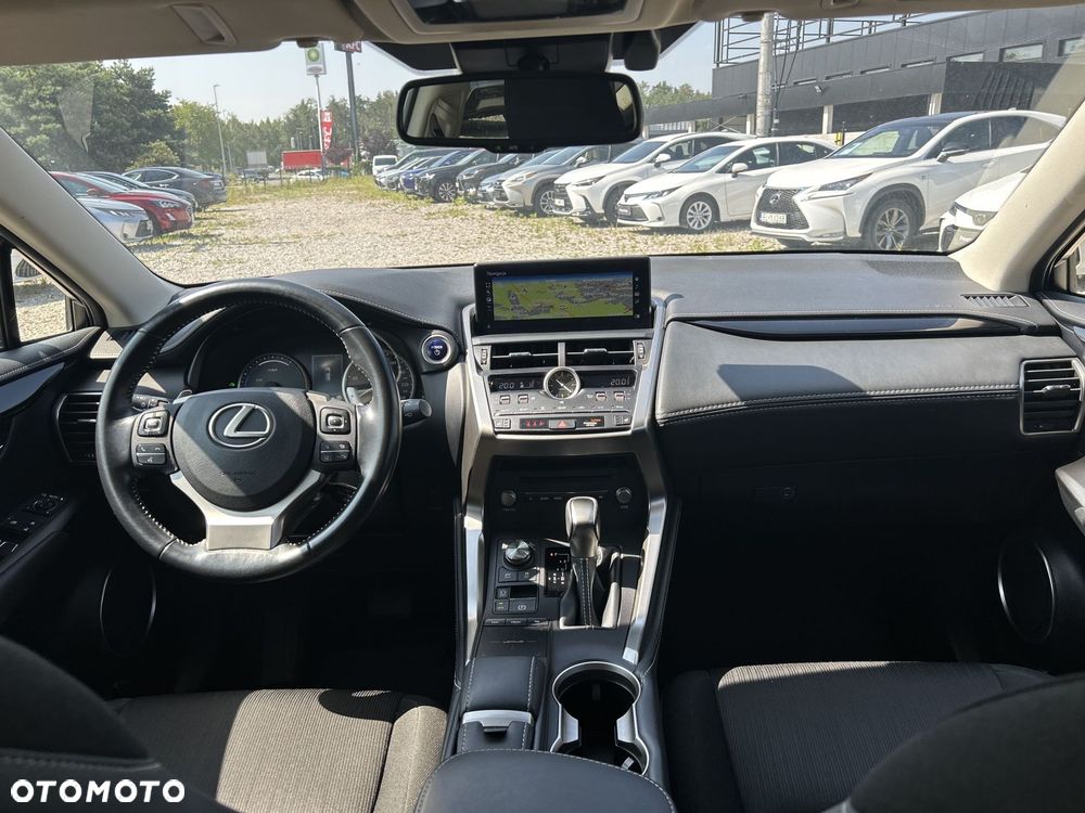 Lexus NX 300h Business Edition AWD - 12