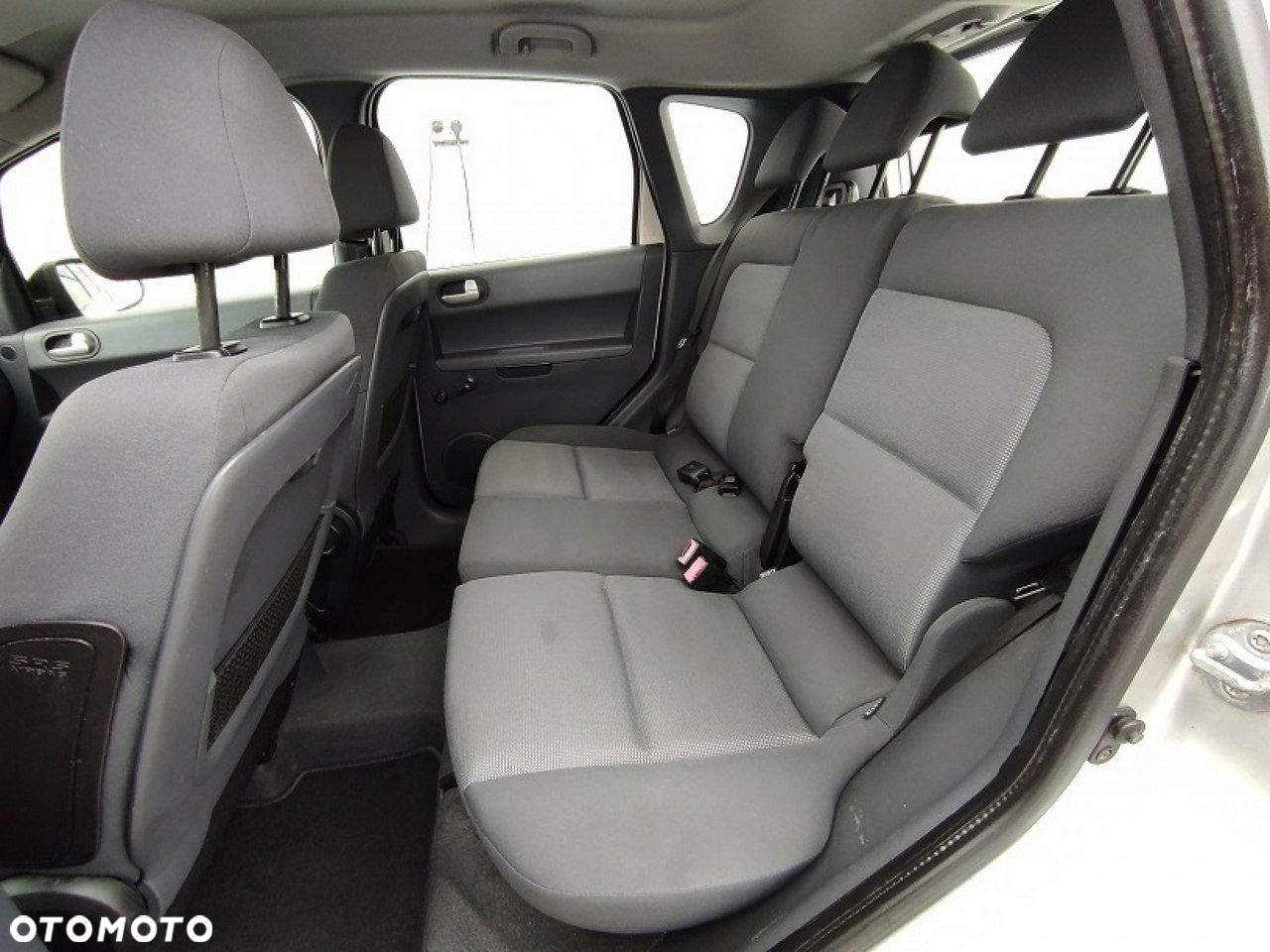 Mitsubishi Colt - 13