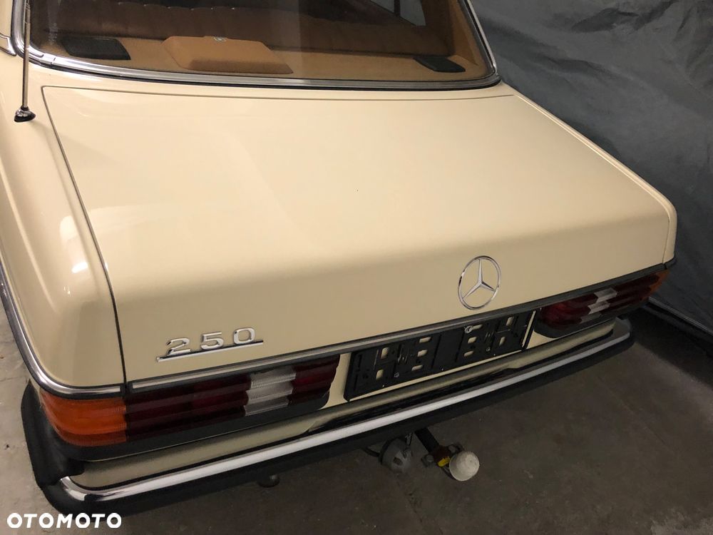 Mercedes-Benz W123 - 2