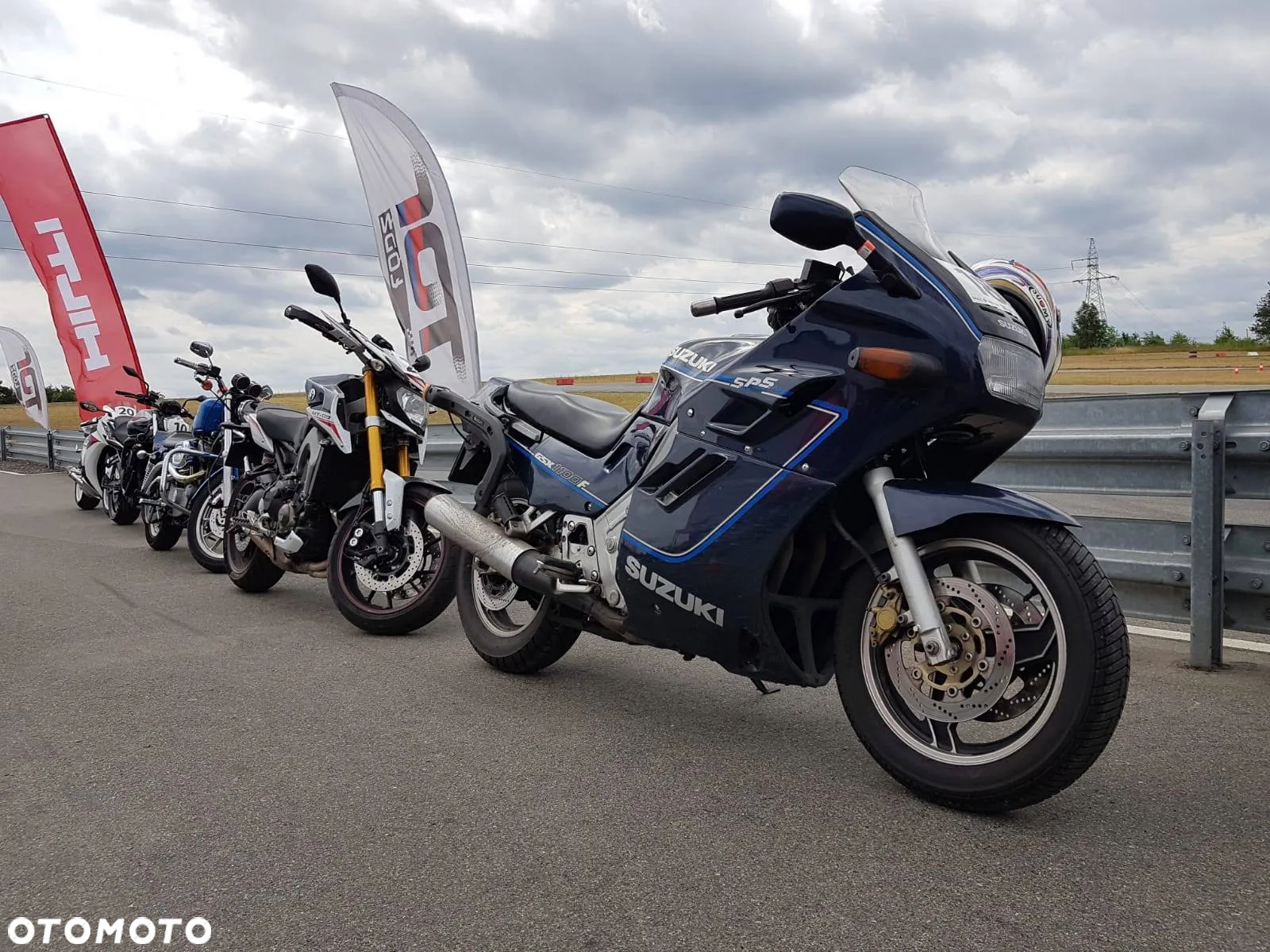 Suzuki GSX - 6