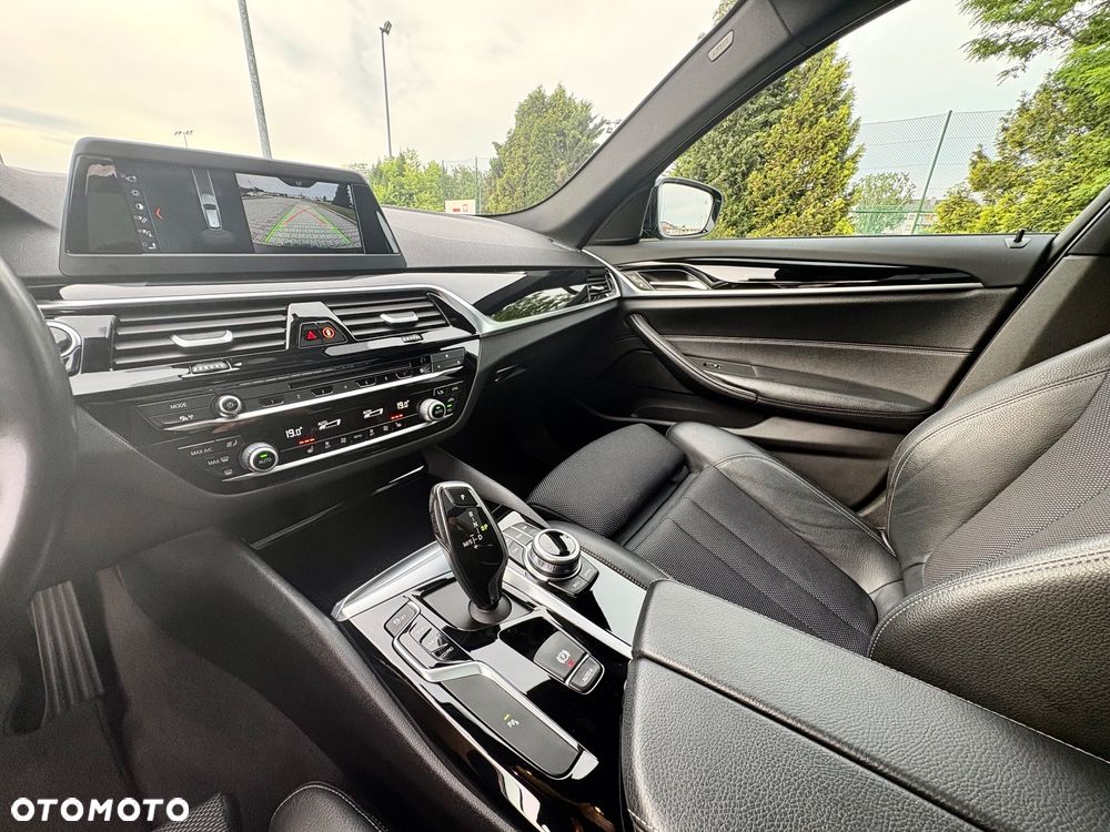 BMW Seria 5 520d xDrive Luxury Line sport - 20