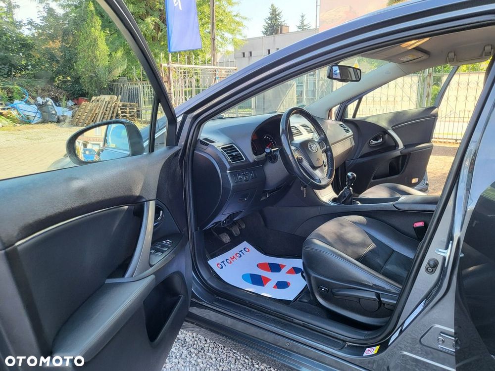 Toyota Avensis - 14