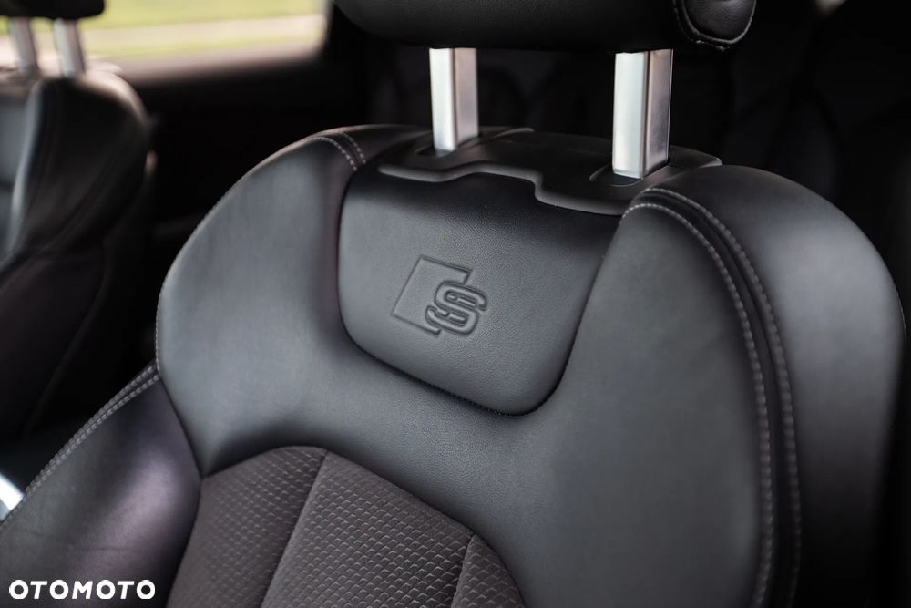 Audi Q7 55 TFSI e Quattro S Line Tiptr - 20
