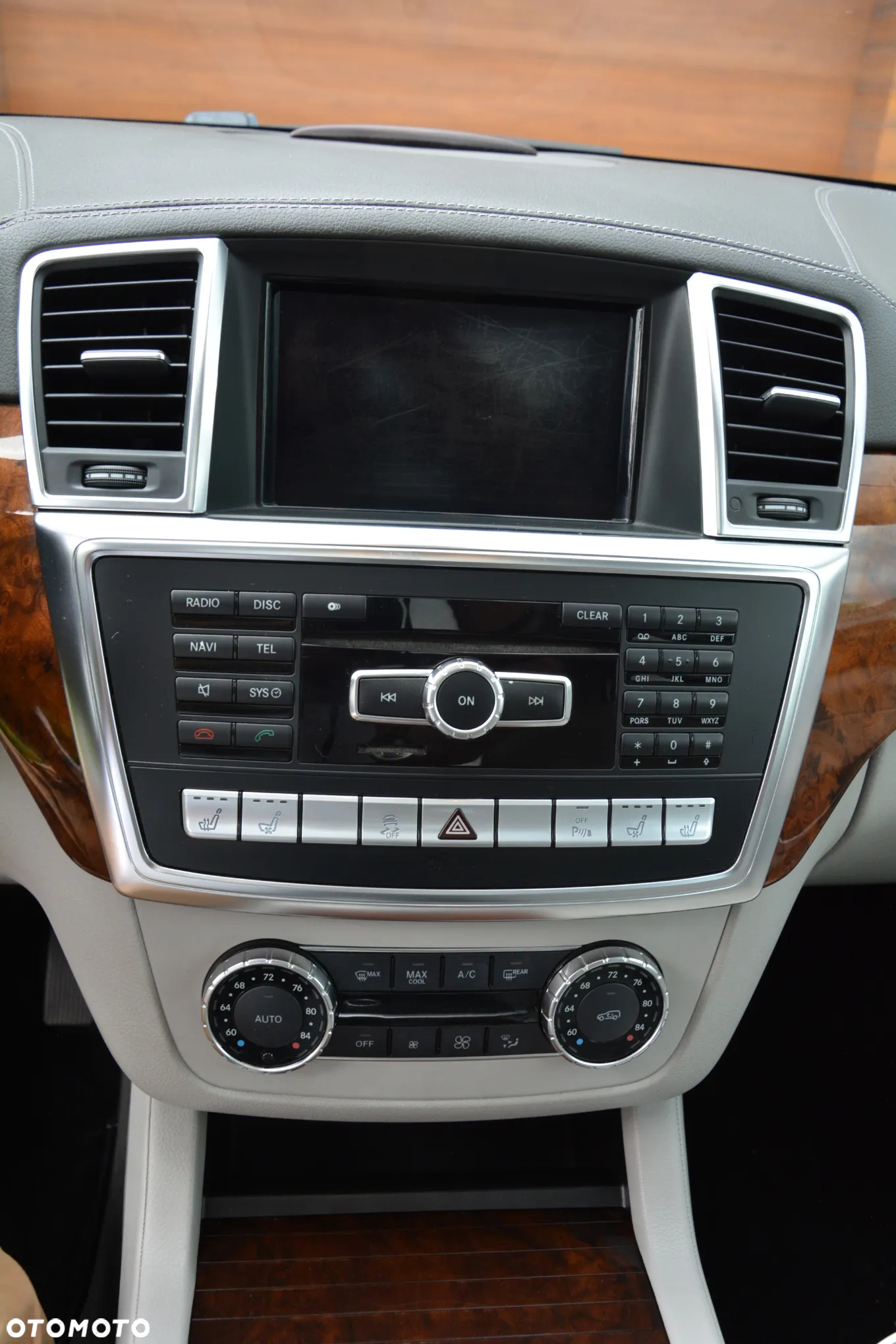 Mercedes-Benz GL - 22