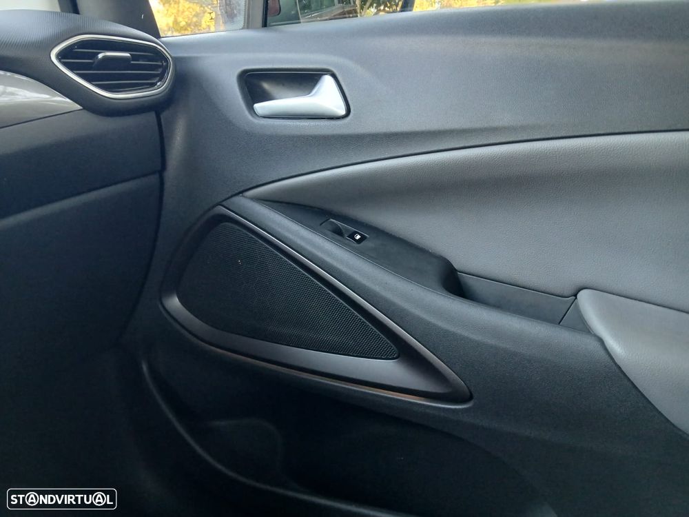 Opel Crossland X 1.2 Innovation - 24