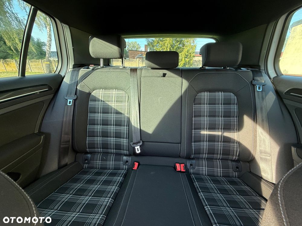 Volkswagen Golf 2.0 TDI BMT GTD DSG - 11