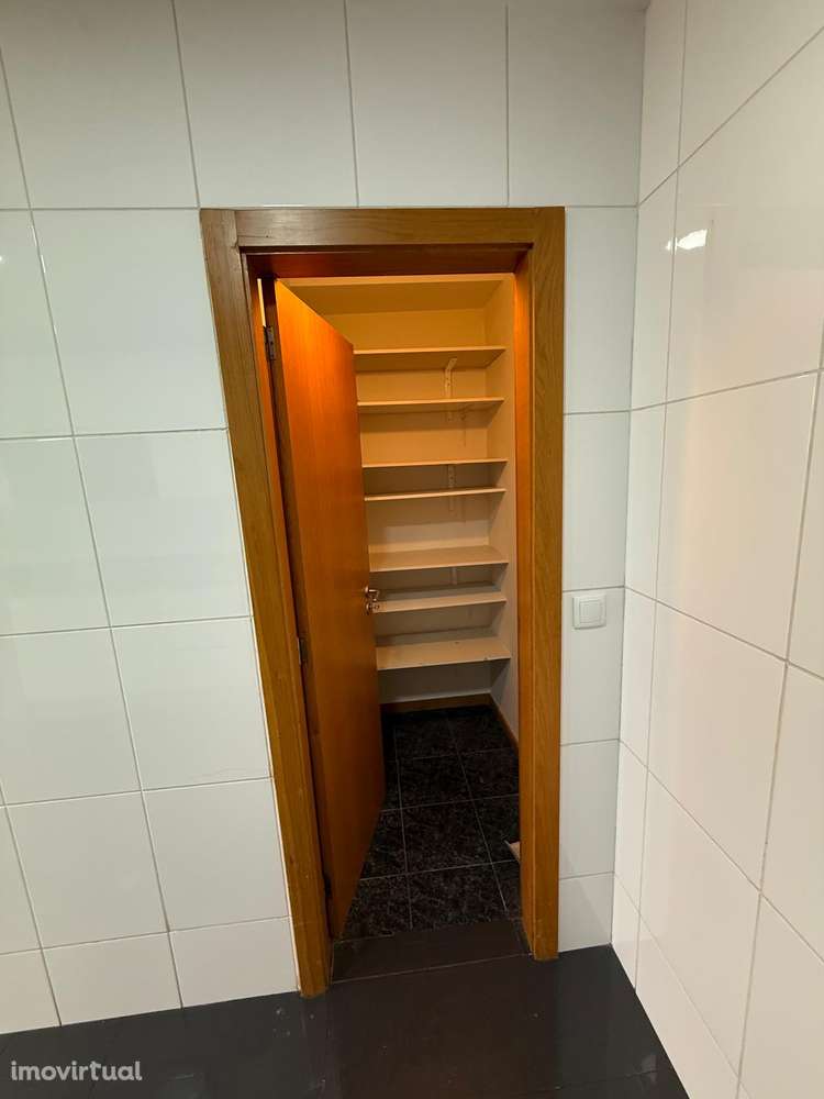 T2+1 situado junto a Santo Ovídio SD/04621/CO - Grande imagem: 5/18