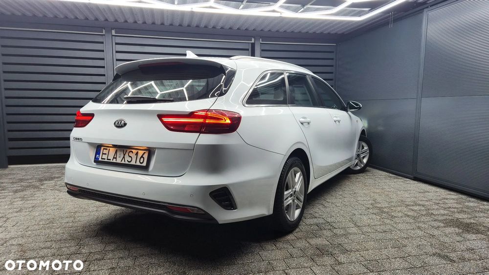 Kia Ceed 1.4 T-GDI DCT OPF Vision - 22