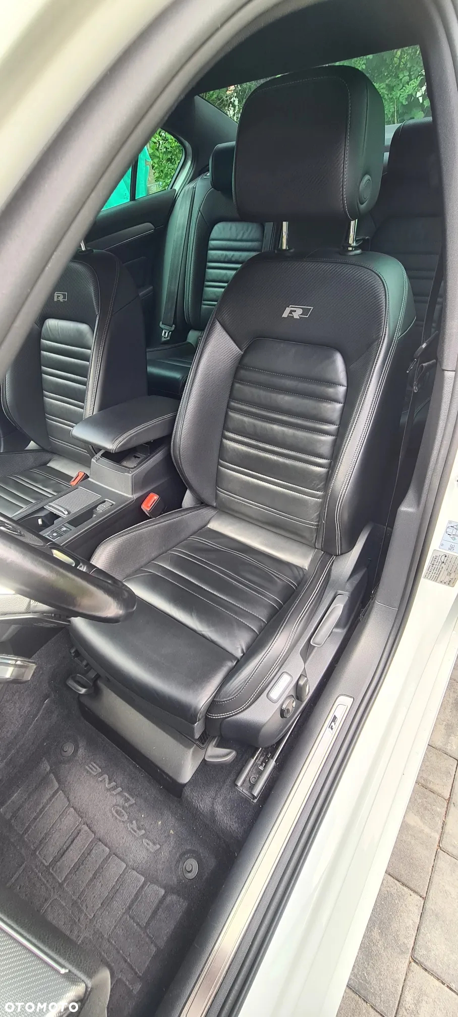 Volkswagen Passat - 39