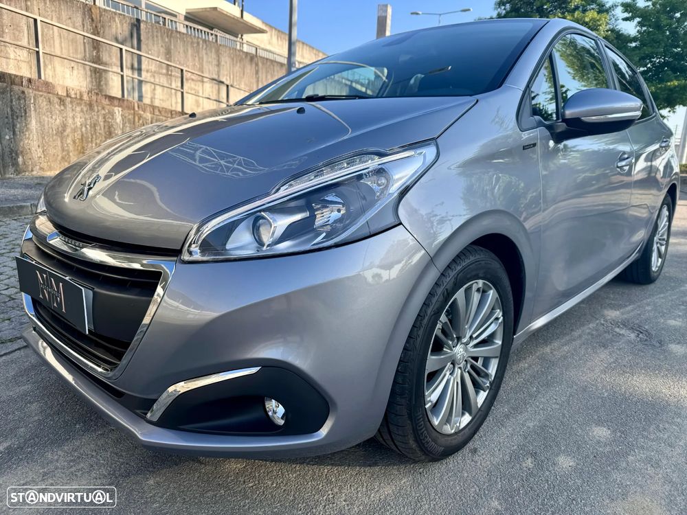 Peugeot 208 1.2 PureTech Signature - 21