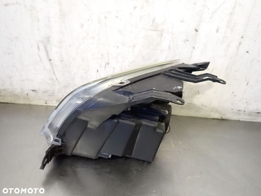 LAMPA PRAWA PRZEDNIA FORD FUSION 084311155R - 6