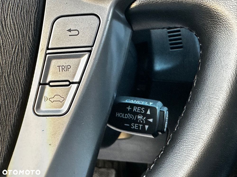 Toyota Prius+ (Hybrid) Executive - 34