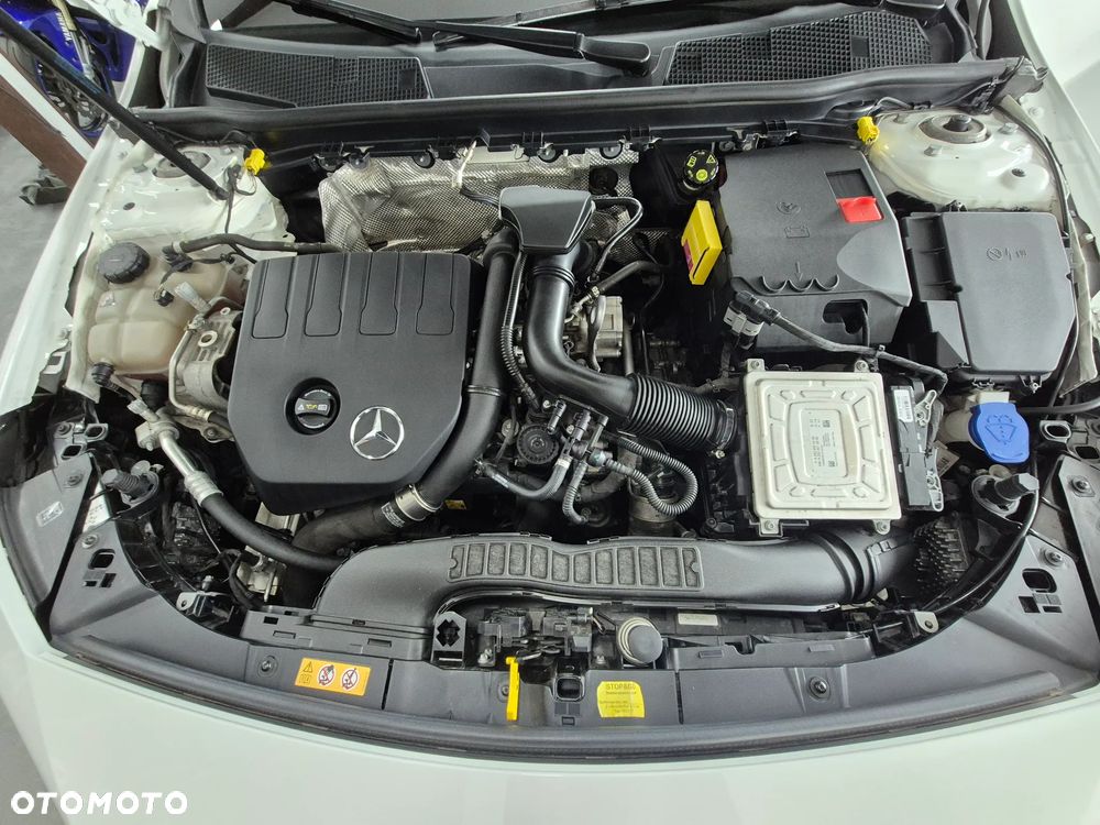 Mercedes-Benz CLA 200 AMG Line 7G-DCT - 11