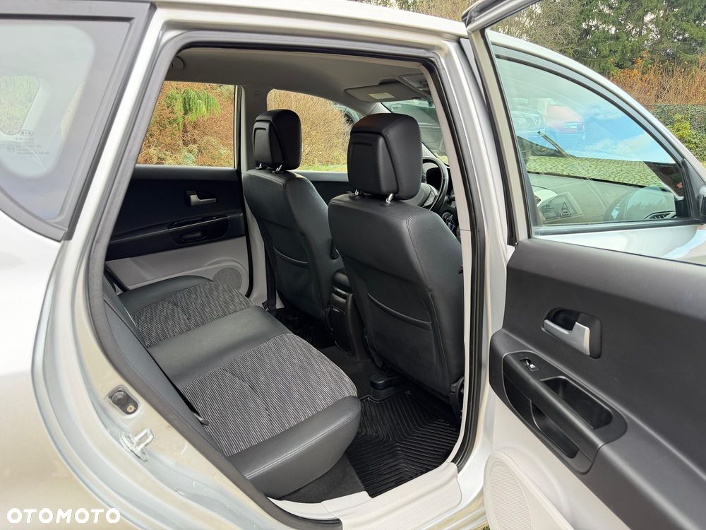 Kia Ceed 1.6 CRDi ISG Business Line - 9