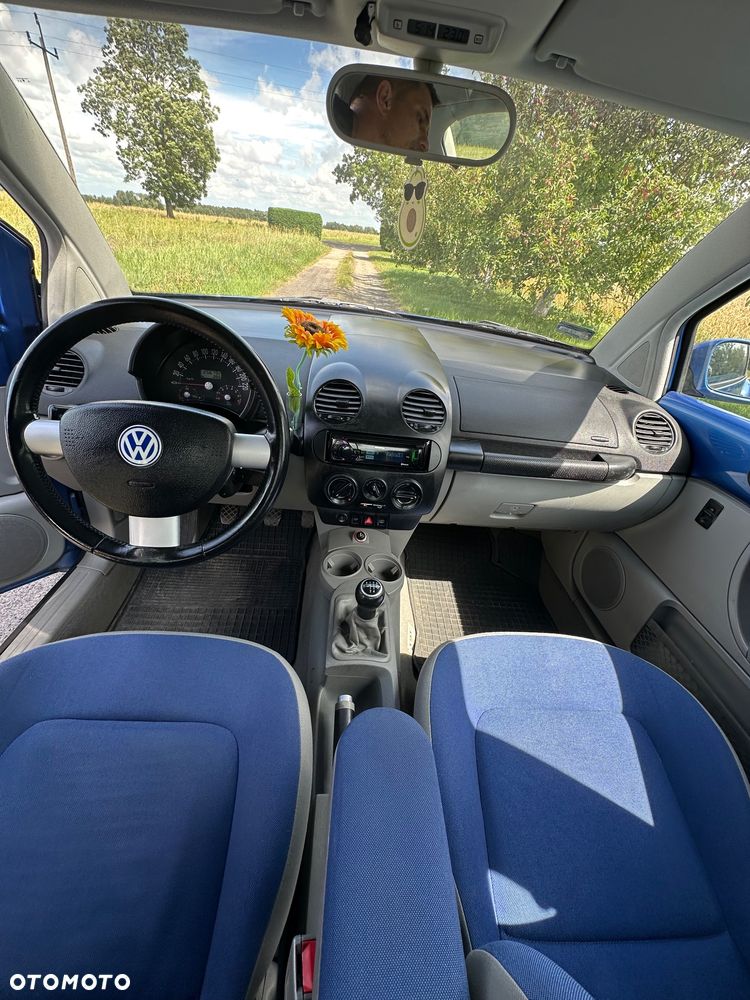 Volkswagen New Beetle 1.6 - 11
