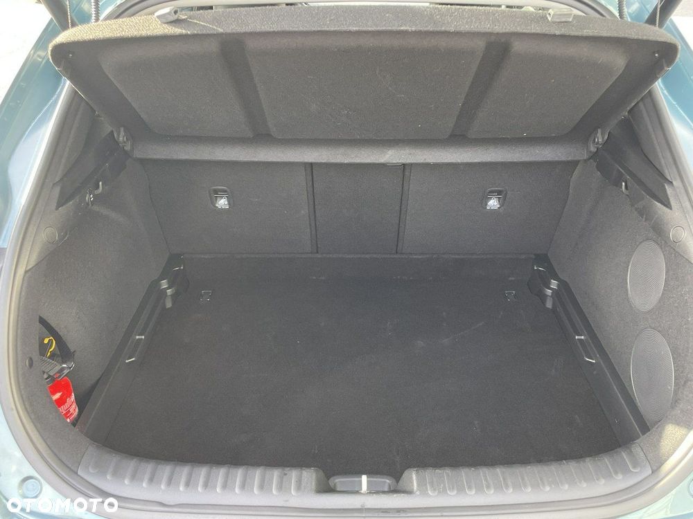 Kia XCeed 1.5 T-GDI Business Line DCT - 13