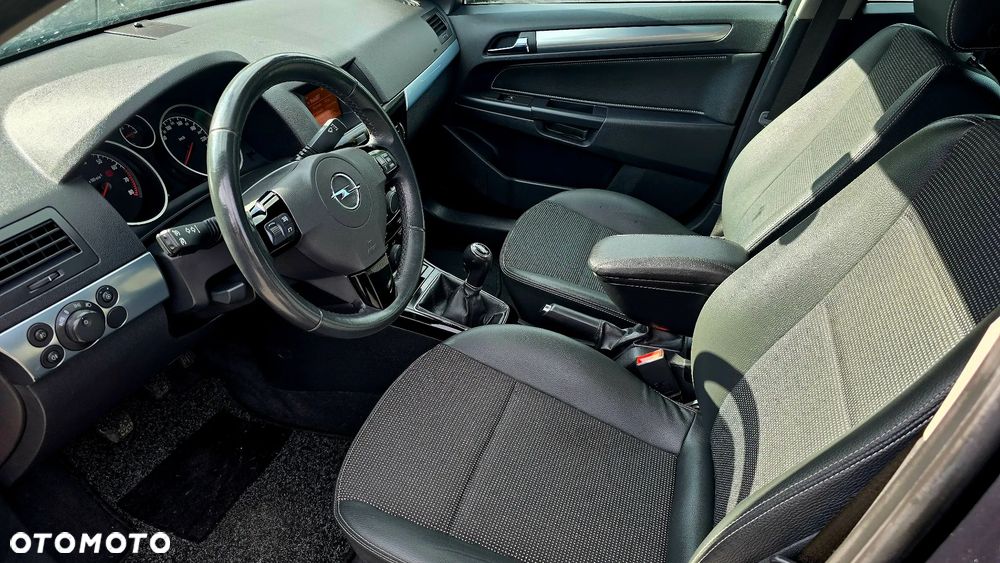 Opel Astra 1.6 Innovation - 12