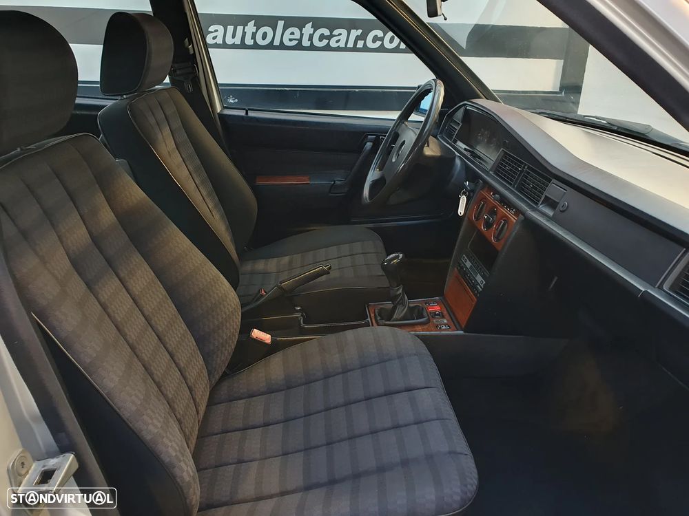 Mercedes-Benz W201 (1982-1993) 190 D 2.5 Turbo - 4