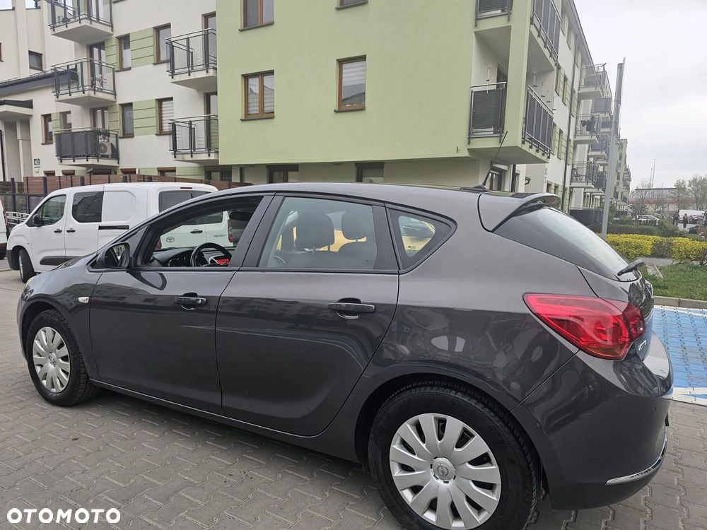 Opel Astra 1.7 CDTI Essentia - 6