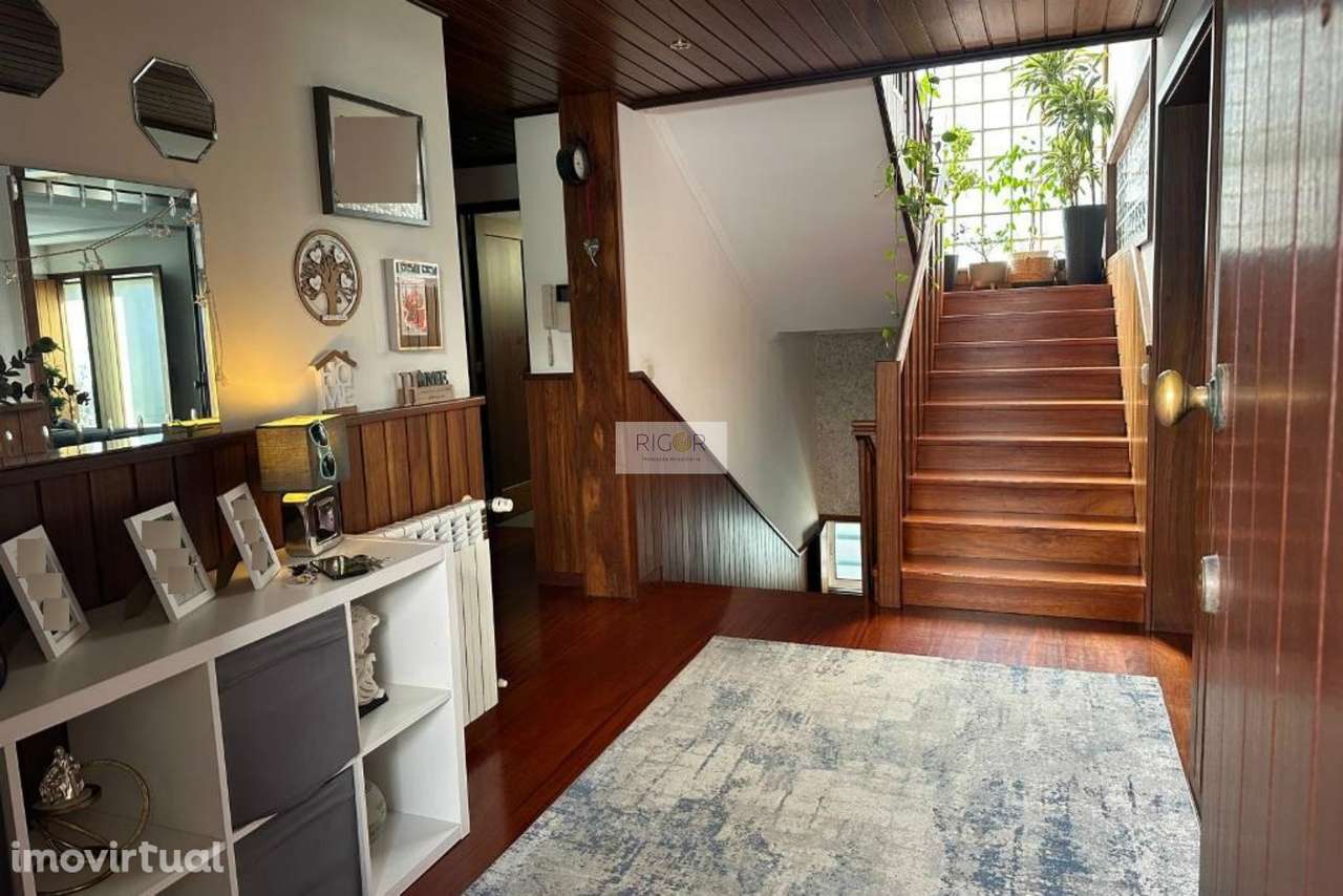 Moradia T4 de 4 frentes na cidade da Maia - Grande imagem: 5/36