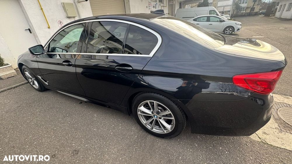 BMW Seria 5 520d xDrive AT - 13