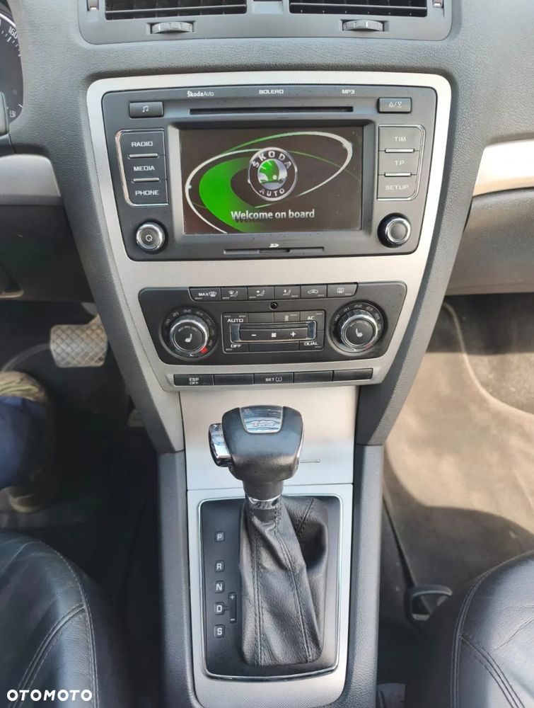 Skoda Octavia 2.0 TDI DSG Elegance - 6