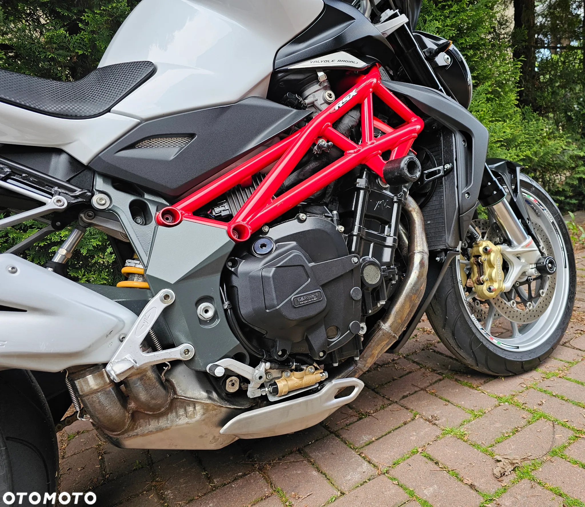 MV AGUSTA Brutale - 5