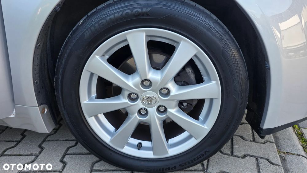 Toyota Avensis 2.0 Executive - 31