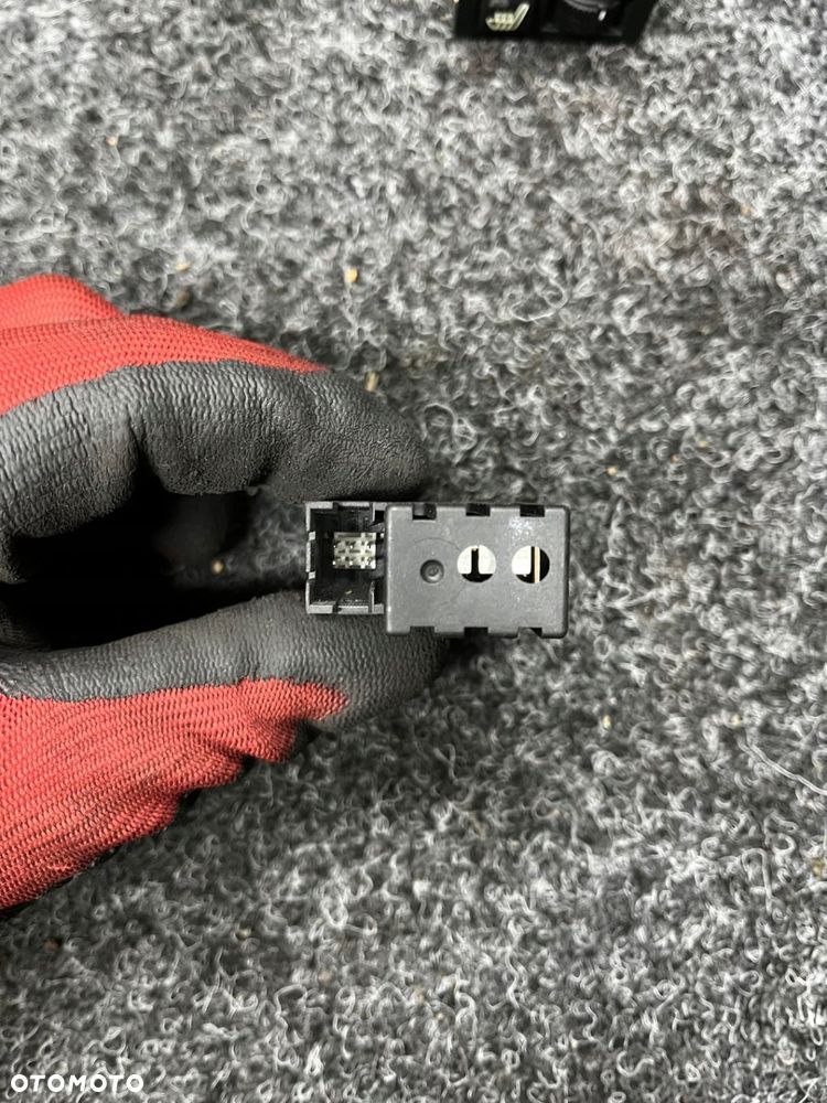 przełączniki grzania foteli bmw seria 7 e38 8352259 - 7