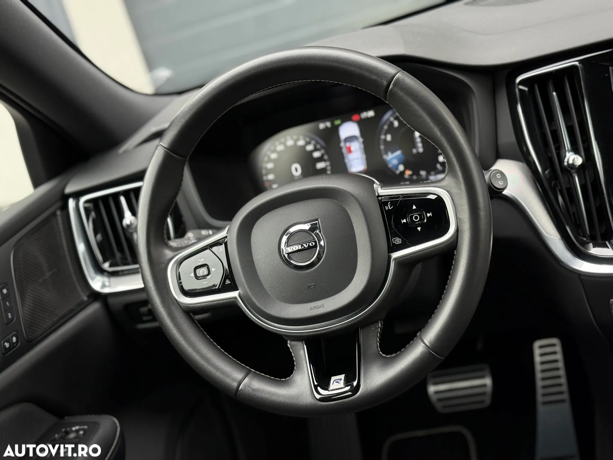 Volvo V60 T4 Geartronic R-Design - 23