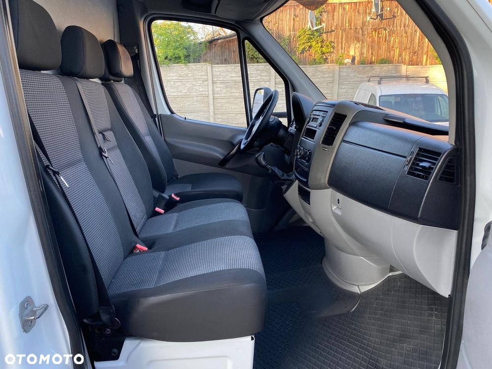 Mercedes-Benz Sprinter - 14