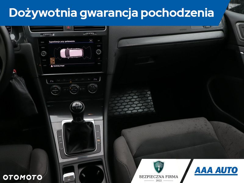 Volkswagen Golf - 9