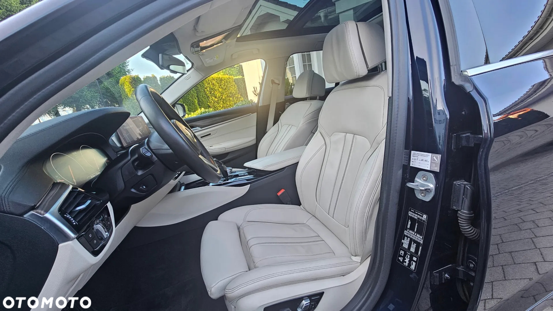BMW Seria 5 530d xDrive Luxury Line - 9