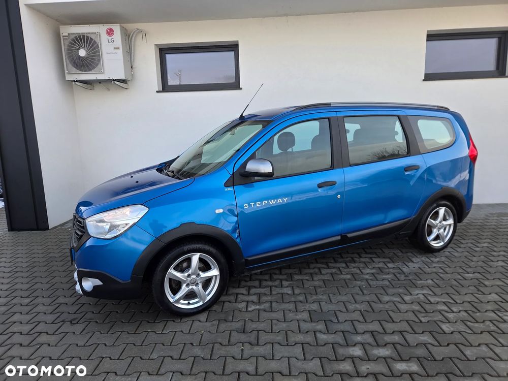 Dacia Lodgy dCi 110 Stepway Celebration - 18