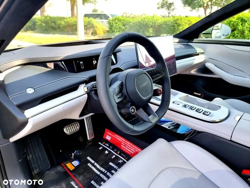 Xiaomi SU7 - 8