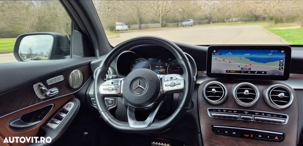 Mercedes-Benz GLC Coupe 300 d 4Matic 9G-TRONIC AMG Line - 10
