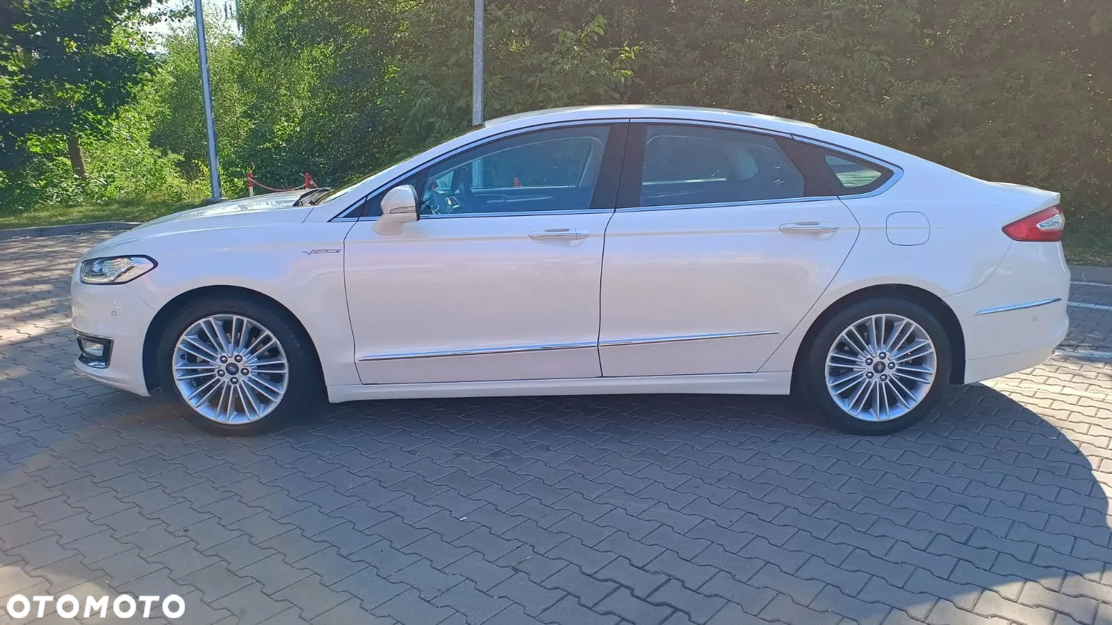 Ford Mondeo Vignale 2.0 Hybrid - 2