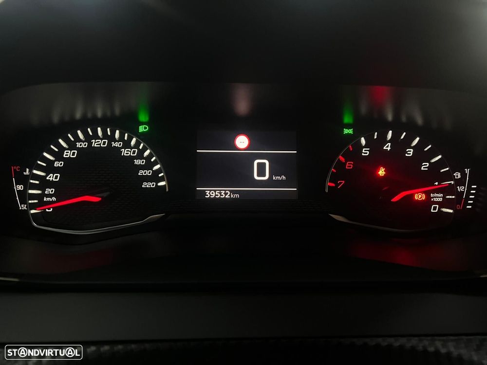 Peugeot 208 1.2 PureTech Active Pack - 18